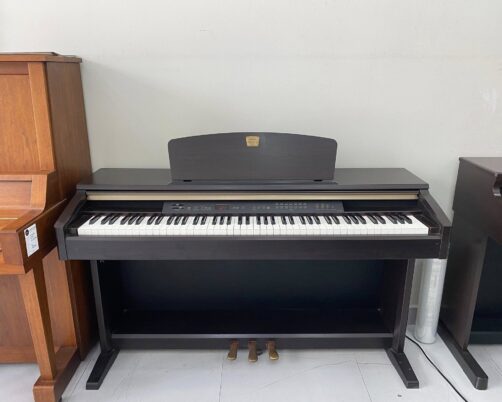 YAMAHA CLP 120